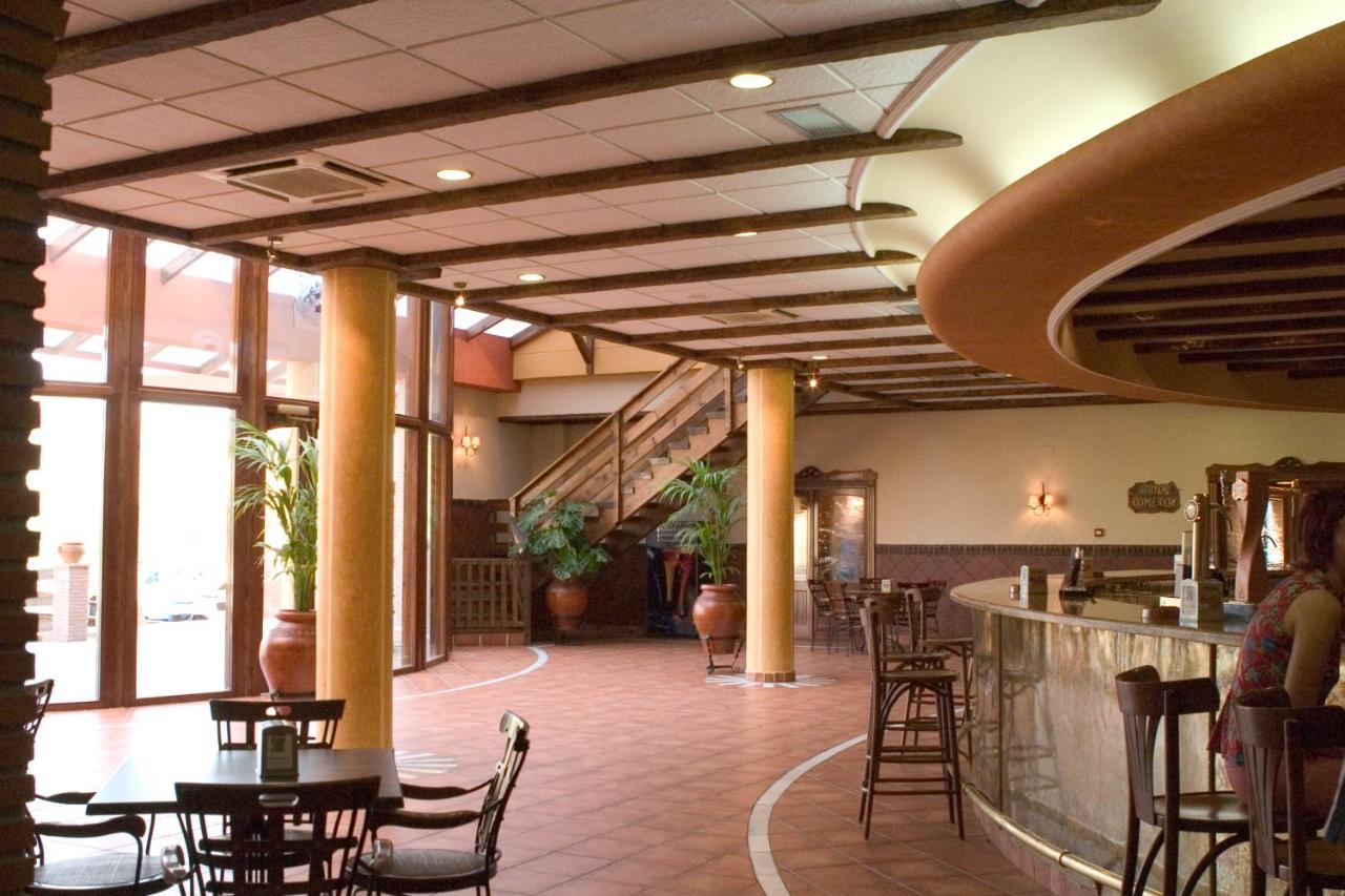Hotel-Restaurante Cerrillo San Marcos Diezma المظهر الخارجي الصورة
